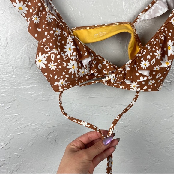Aerie daisy print ruffle wrap style bikini top Small - Picture 4 of 6